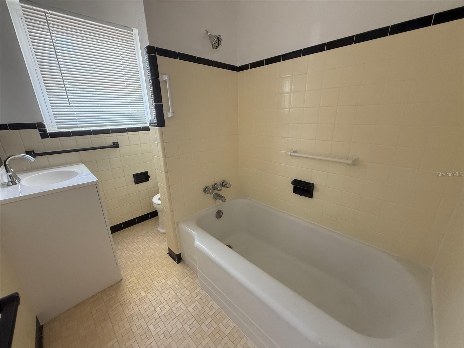 SUNSET BEACH - Residential Income