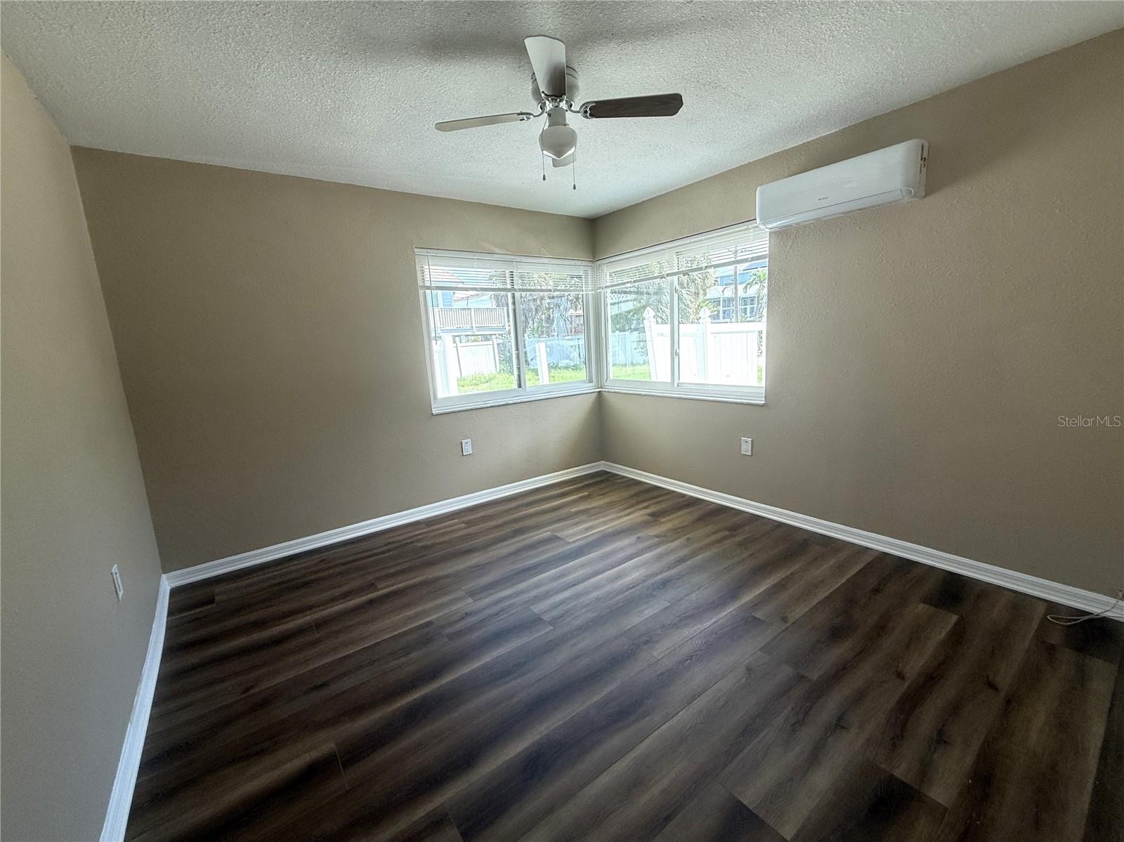 SUNSET BEACH - Residential Income