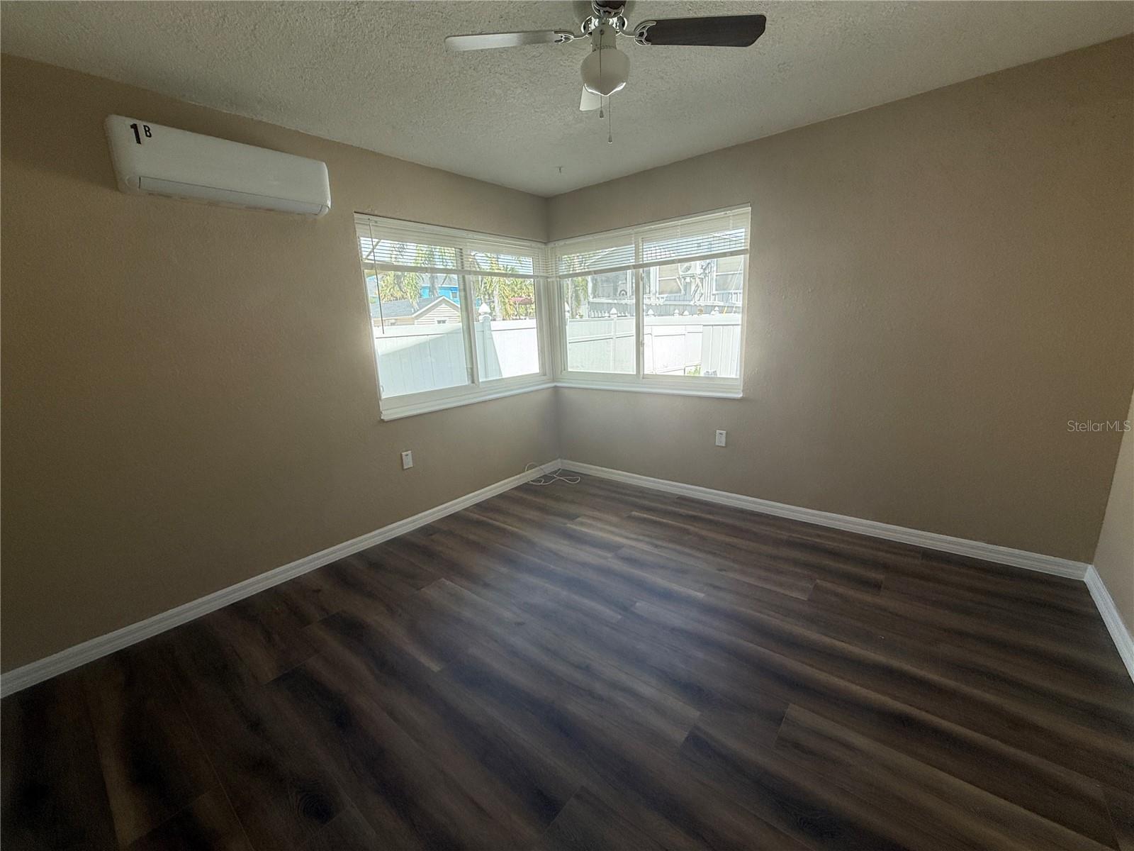 SUNSET BEACH - Residential Income