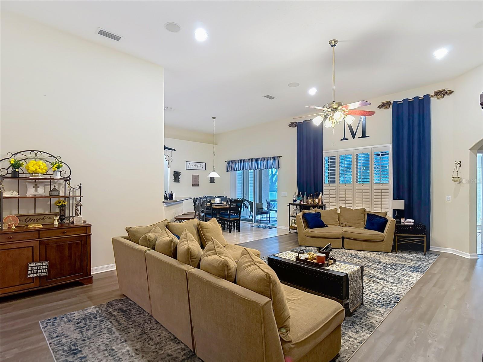 LAKE WEEKS PH 2 & 3 - Residential