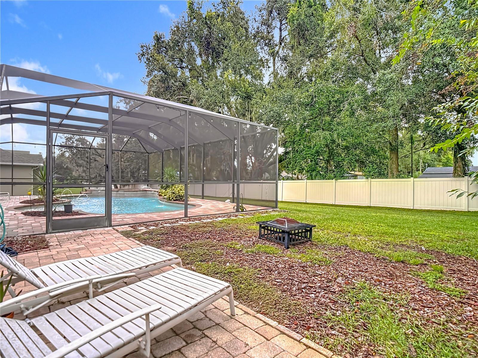 LAKE WEEKS PH 2 & 3 - Residential