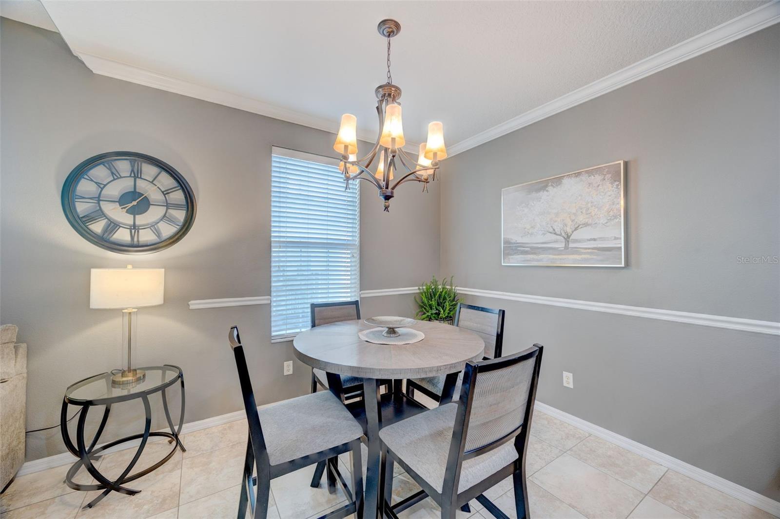 LUXURY CONDO AT FISHHAW - Residential