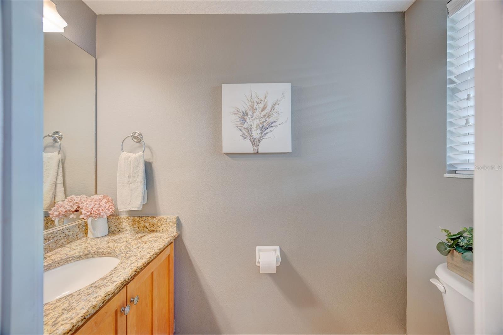 LUXURY CONDO AT FISHHAW - Residential