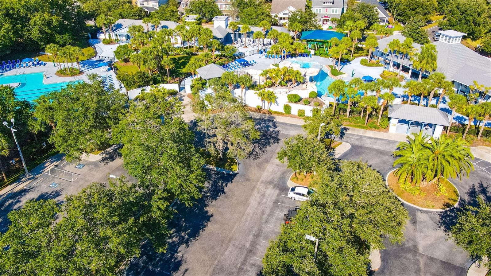 LUXURY CONDO AT FISHHAW - Residential