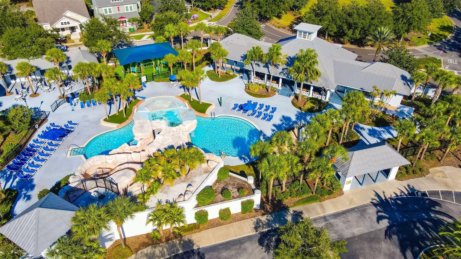 LUXURY CONDO AT FISHHAW - Residential