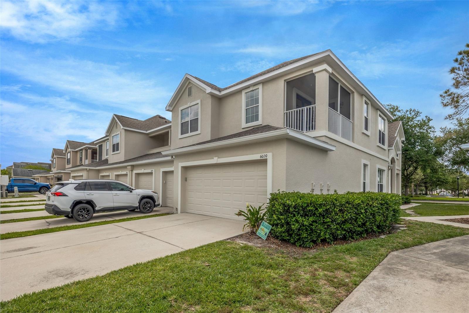 LUXURY CONDO AT FISHHAW - Residential