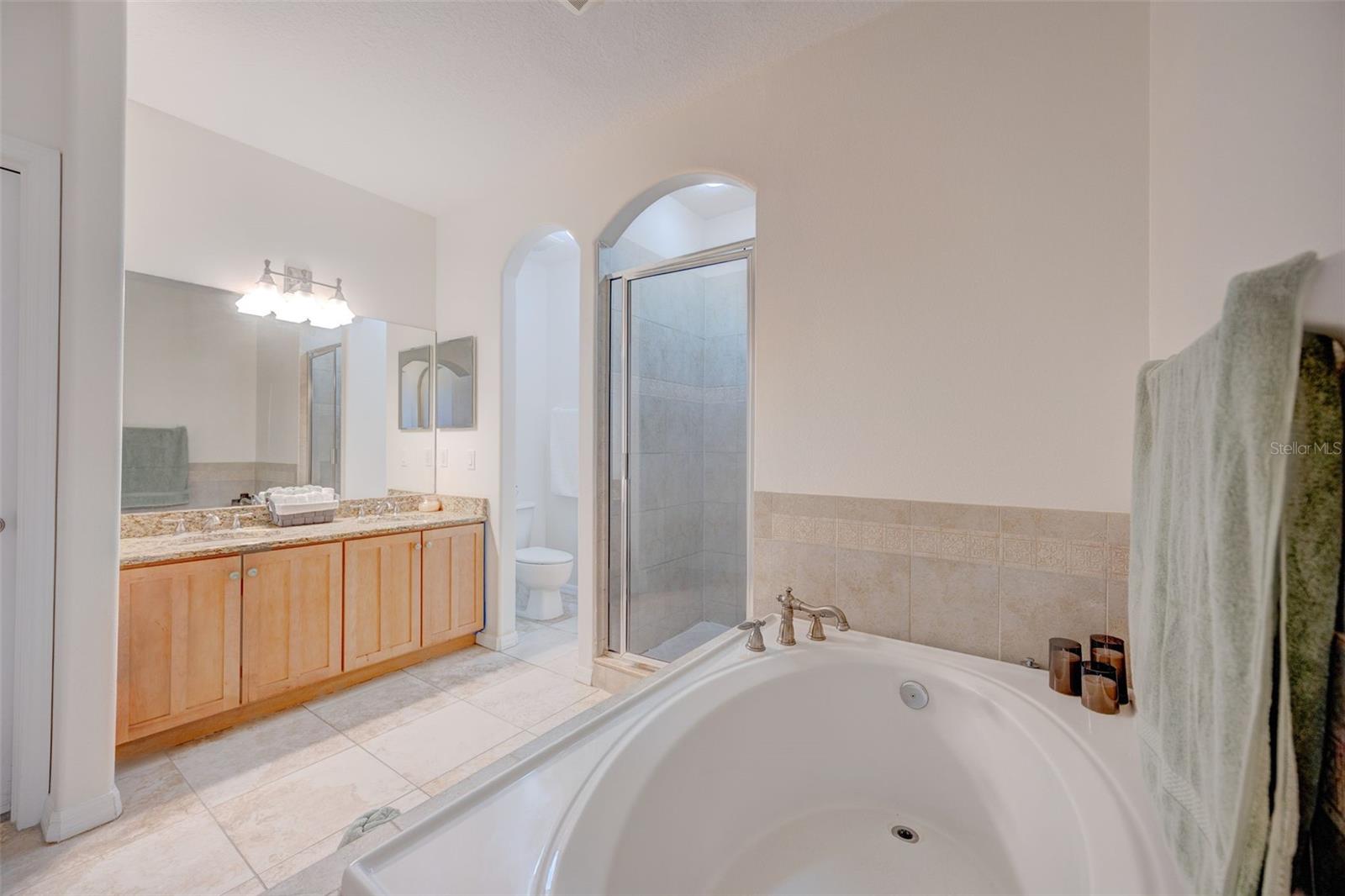 LUXURY CONDO AT FISHHAW - Residential