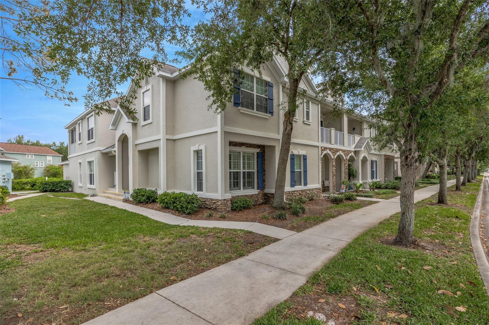LUXURY CONDO AT FISHHAW - Residential