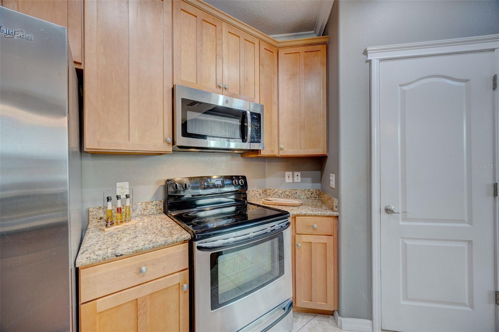 LUXURY CONDO AT FISHHAW - Residential