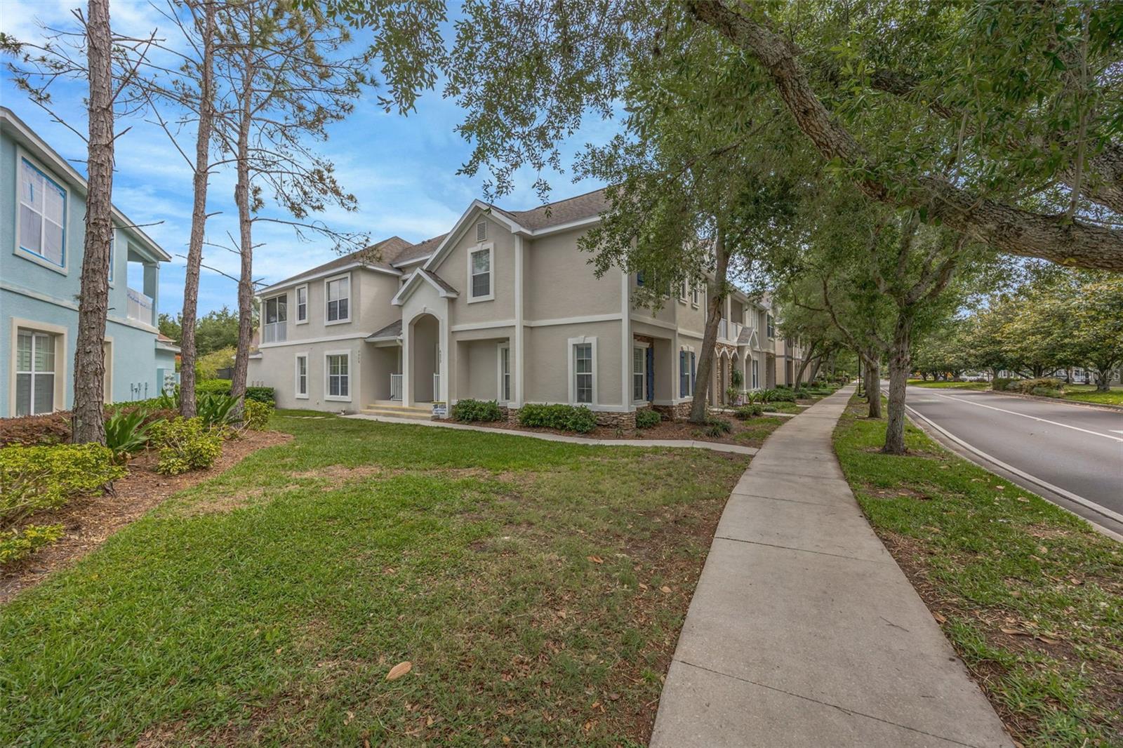 LUXURY CONDO AT FISHHAW - Residential