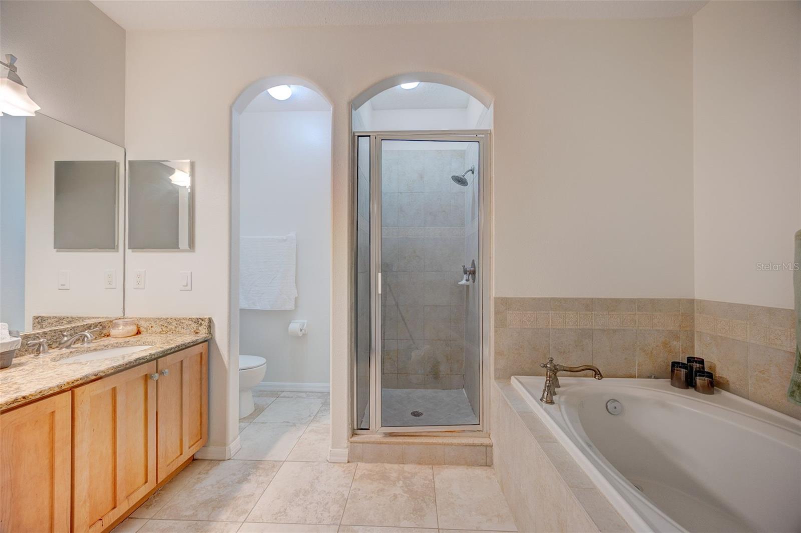 LUXURY CONDO AT FISHHAW - Residential