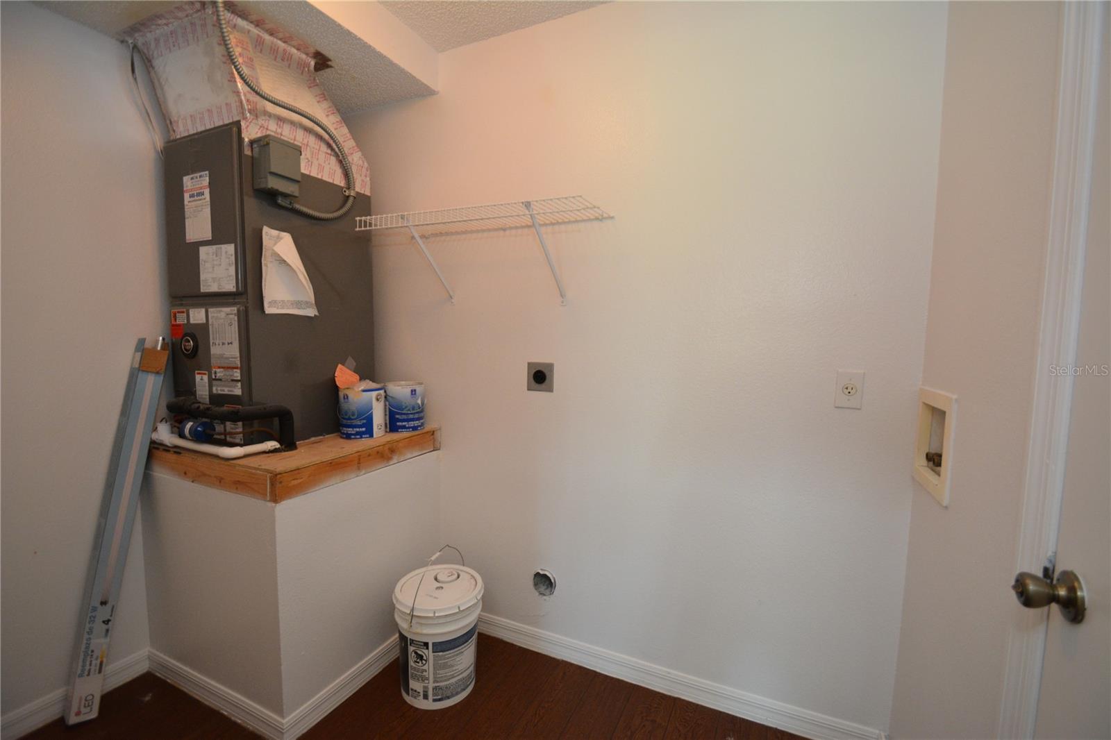 LEHIGH WOODS - Residential Lease