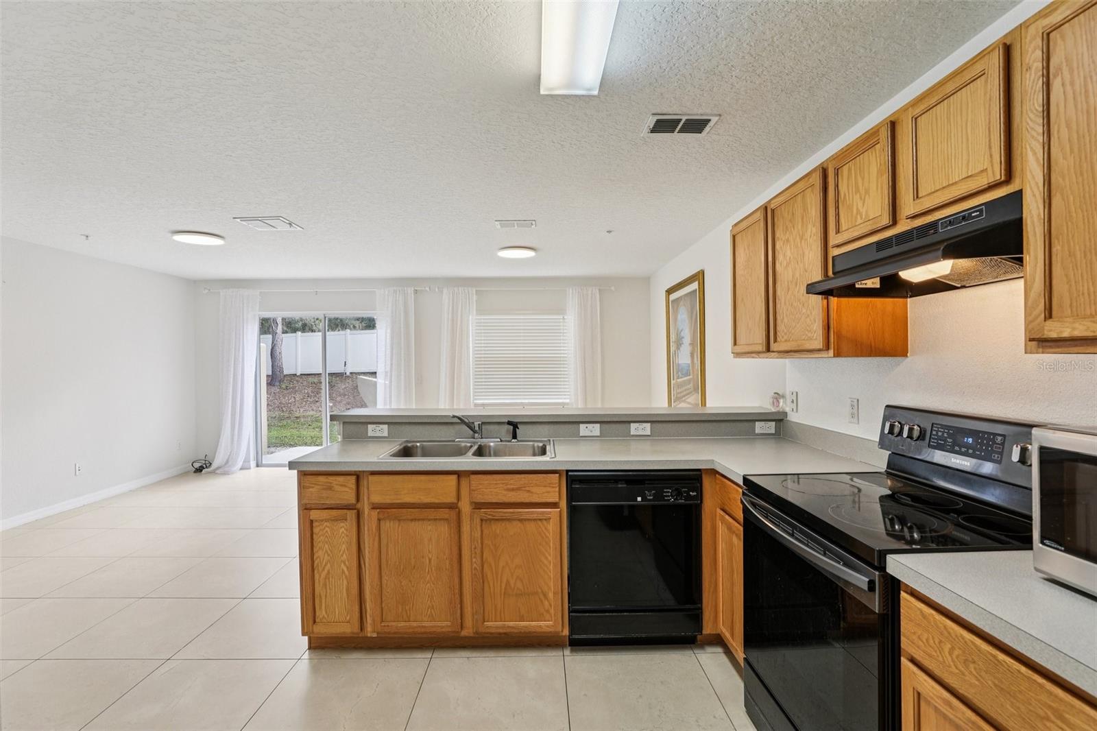 CORNICHE TWNHMS A REP - Residential