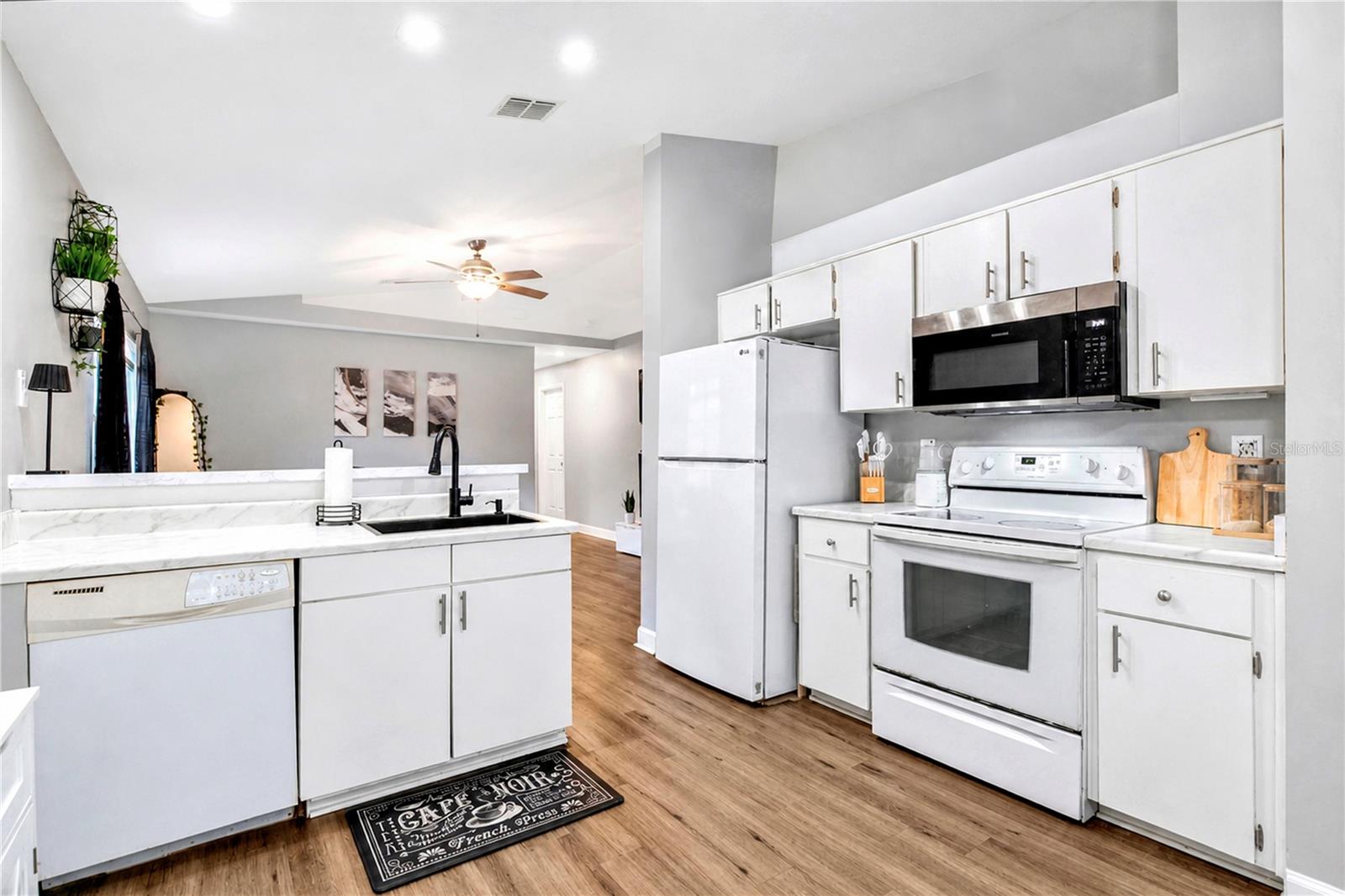 BONNEVILLE PINES PH 02 - Residential