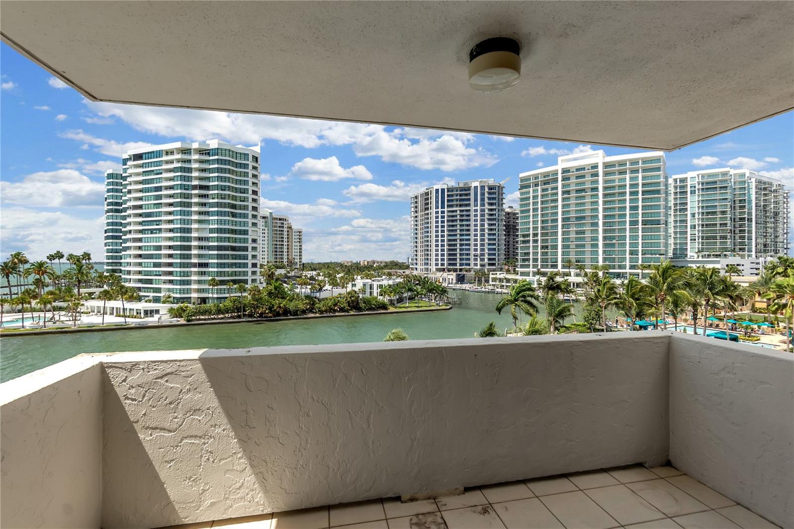 101 SUNSET DRIVE PH1