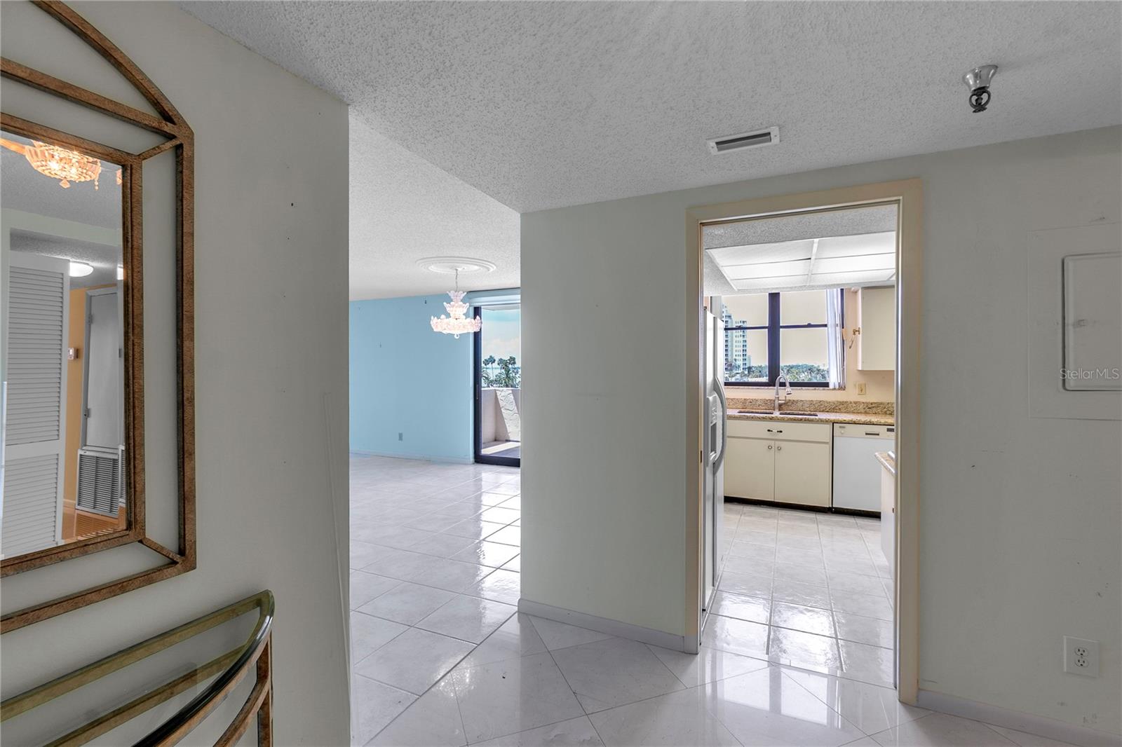 101 SUNSET DRIVE PH1