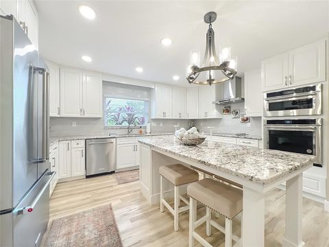 Tiny photo for 710 SE 1st Court, Crystal River, FL 34429 (MLS # TB8432394)