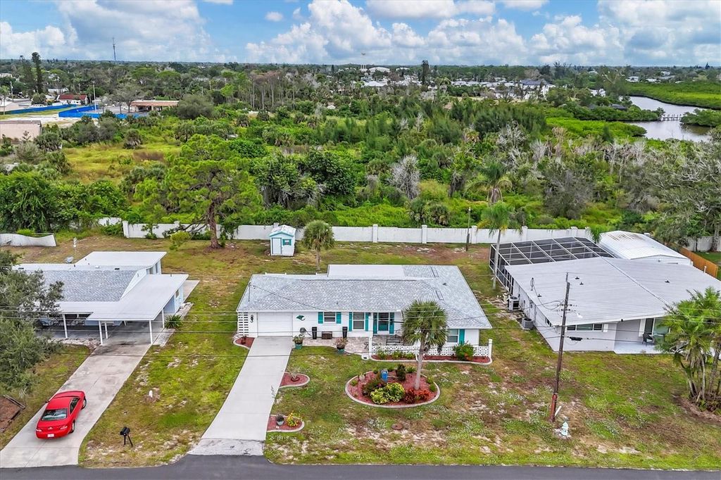 Photo of 40 Crestview Drive, Englewood, FL 34223 (MLS # C7516079)