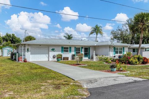 Photo of 40 Crestview Drive, Englewood, FL 34223 (MLS # C7516079)