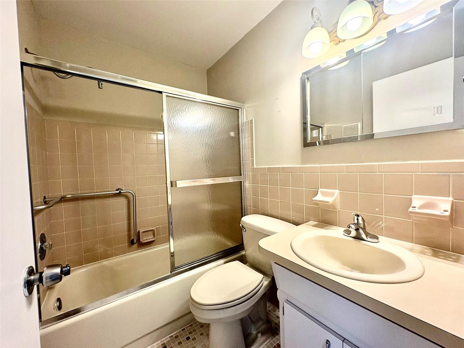 ON TOP OF THE WORLD - Residential