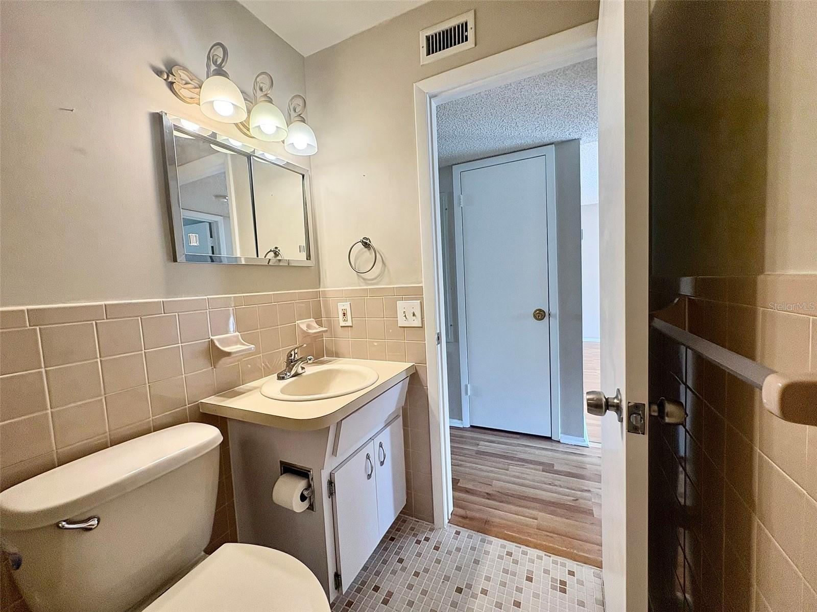 ON TOP OF THE WORLD - Residential