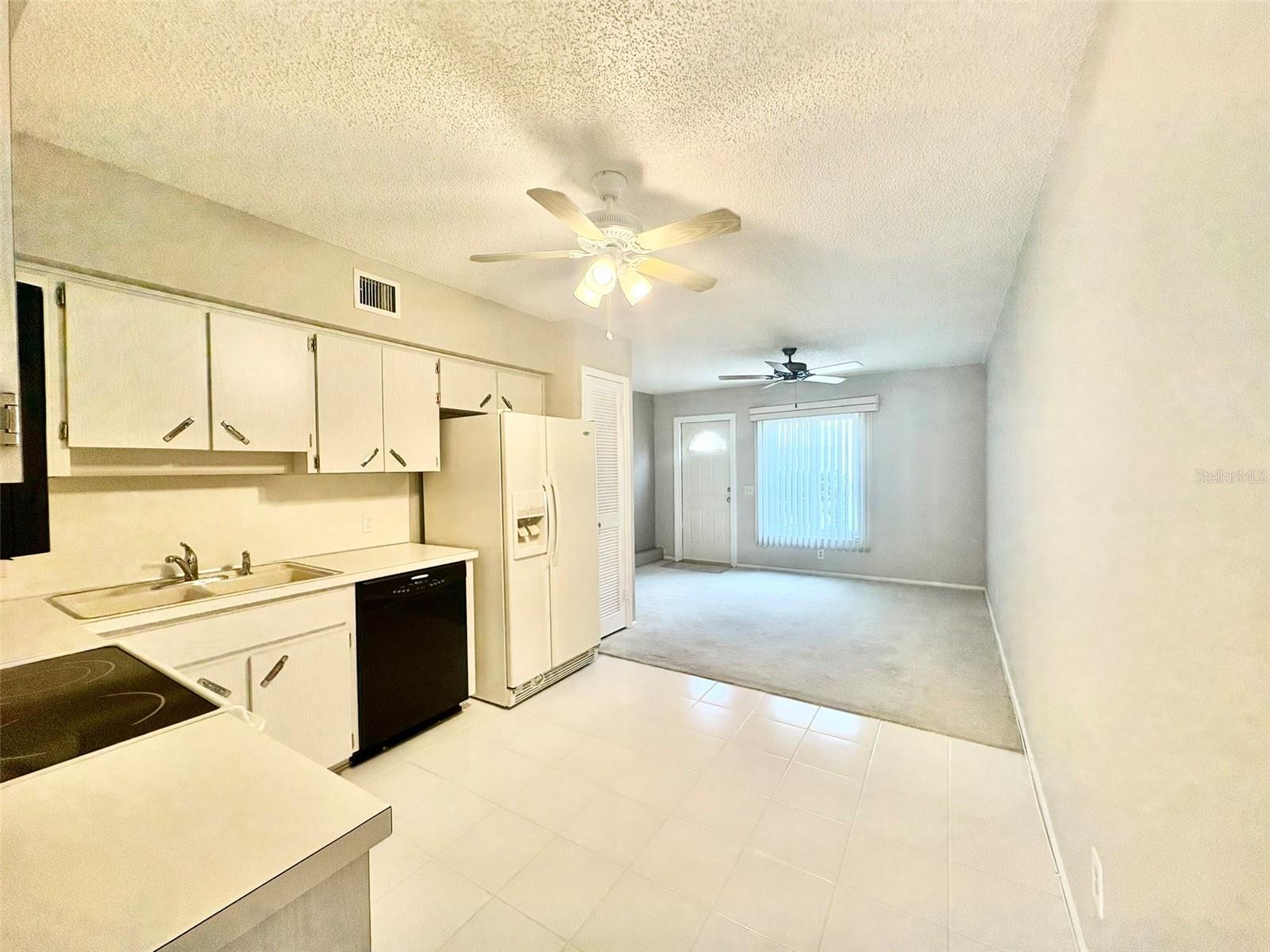 ON TOP OF THE WORLD - Residential