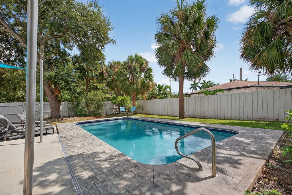 Photo of 6400 Pelican Drive S, St Petersburg, FL 33707 (MLS # TB8435156)