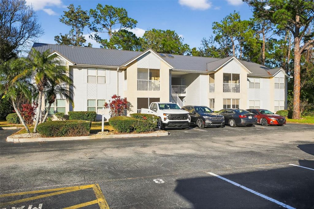 Photo of 101 Bent Tree Drive #5, Daytona Beach, FL 32114 (MLS # V4947035)