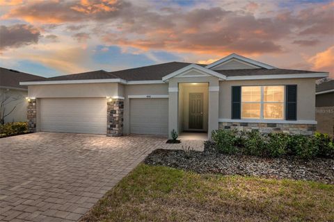 Photo of 4940 NW 39th Loop, Ocala, FL 34482 (MLS # OM720721)