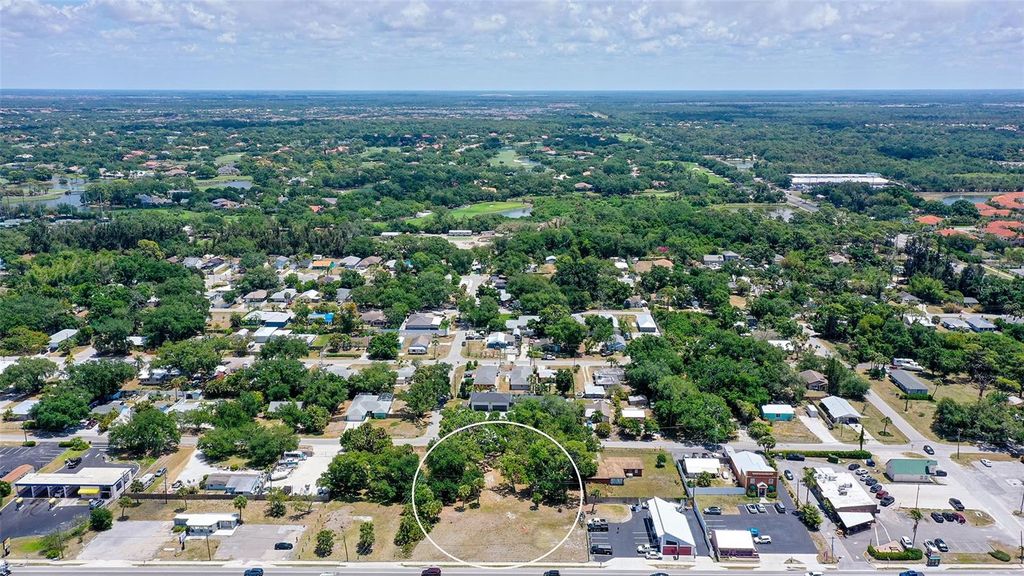 Photo of 168 N Tamiami Trail, Osprey, FL 34229 (MLS # A4692549)
