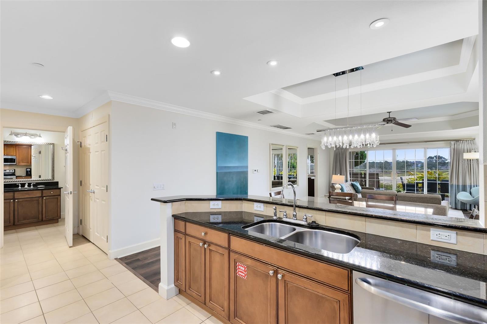 CENTRE COURT RIDGE CONDO PH 10 BLDG J - Residential