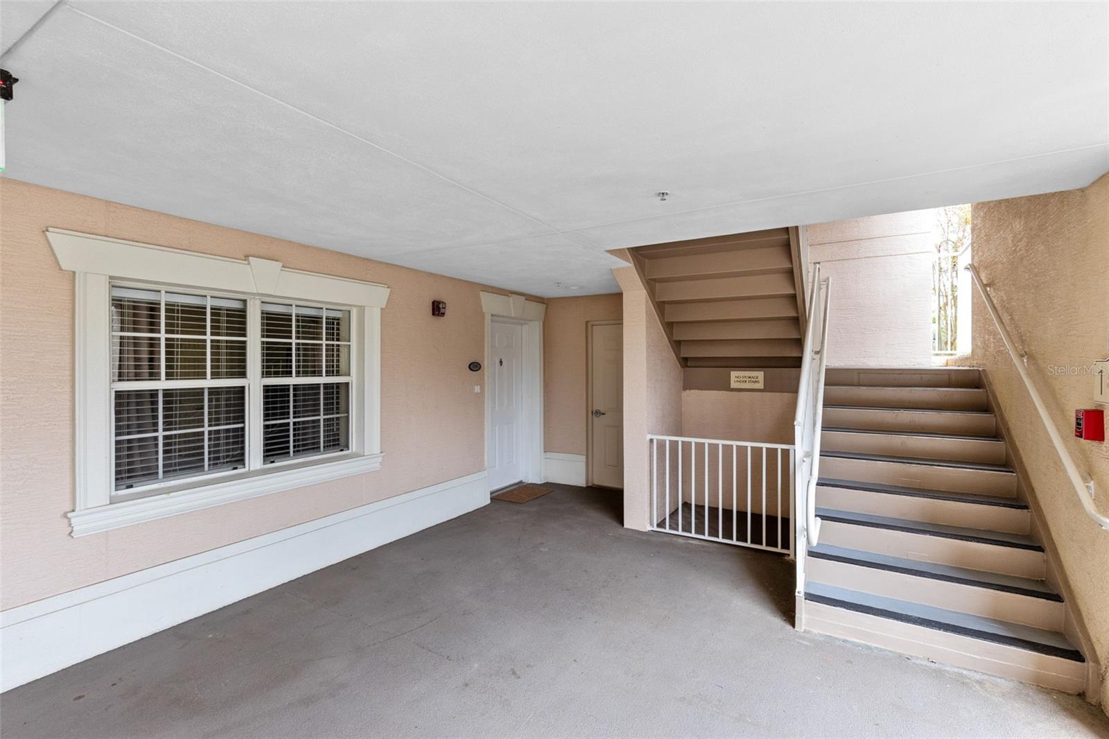 CENTRE COURT RIDGE CONDO PH 10 BLDG J - Residential