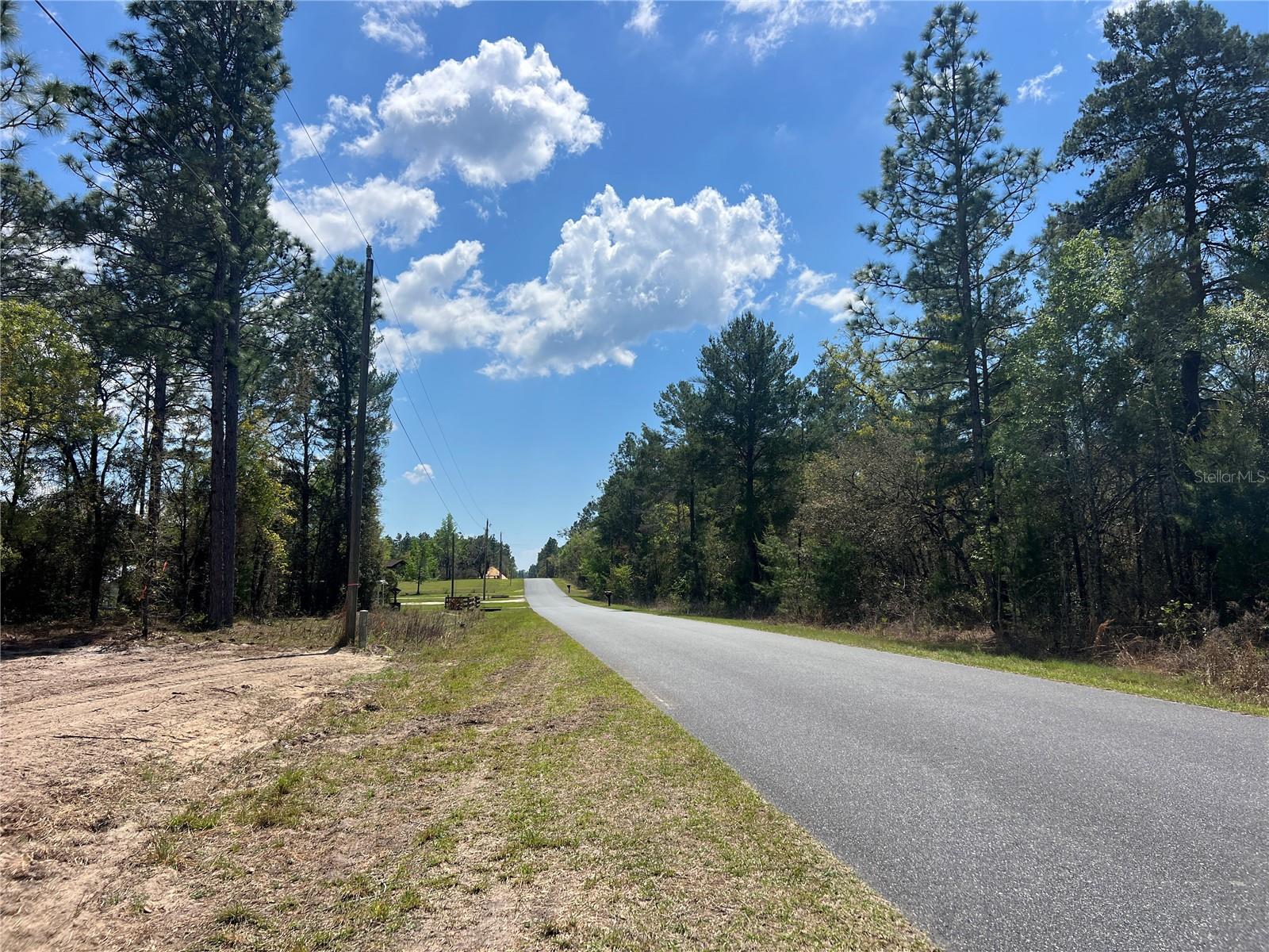 RAINBOW LAKES ESTATE - Land