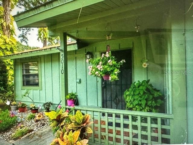 BARRINGTON WOODS - Residential Lease