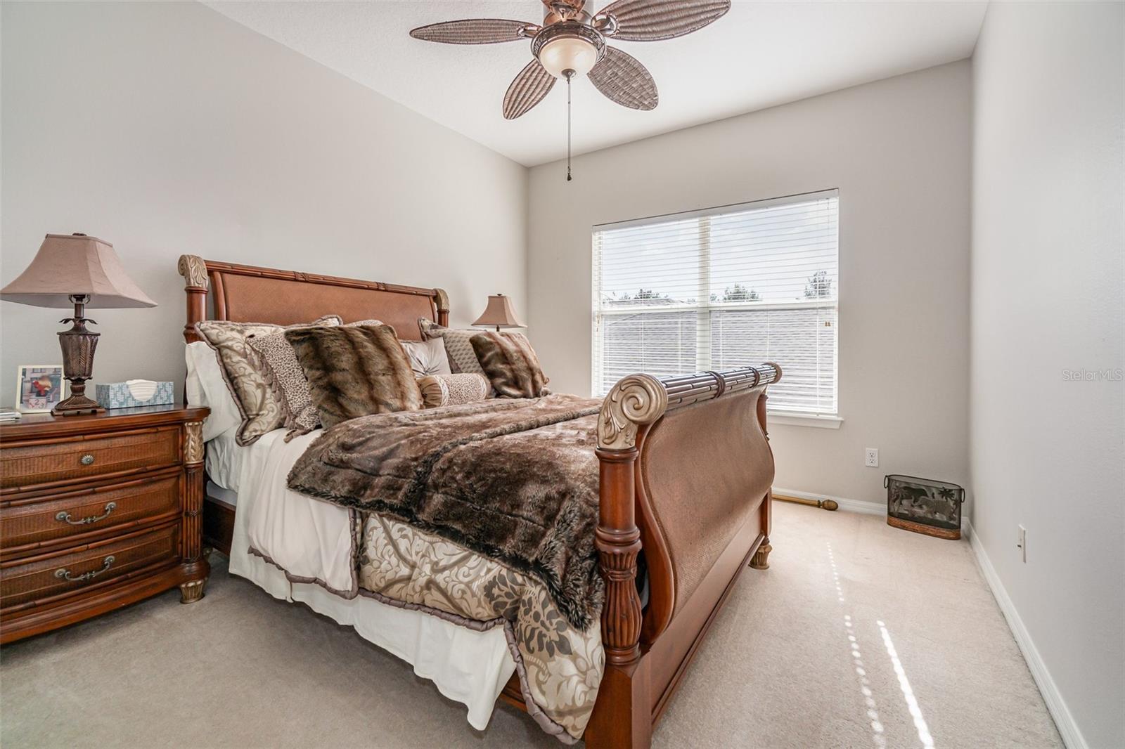 LAKES WINDERMERE PH 01 49 108 - Residential