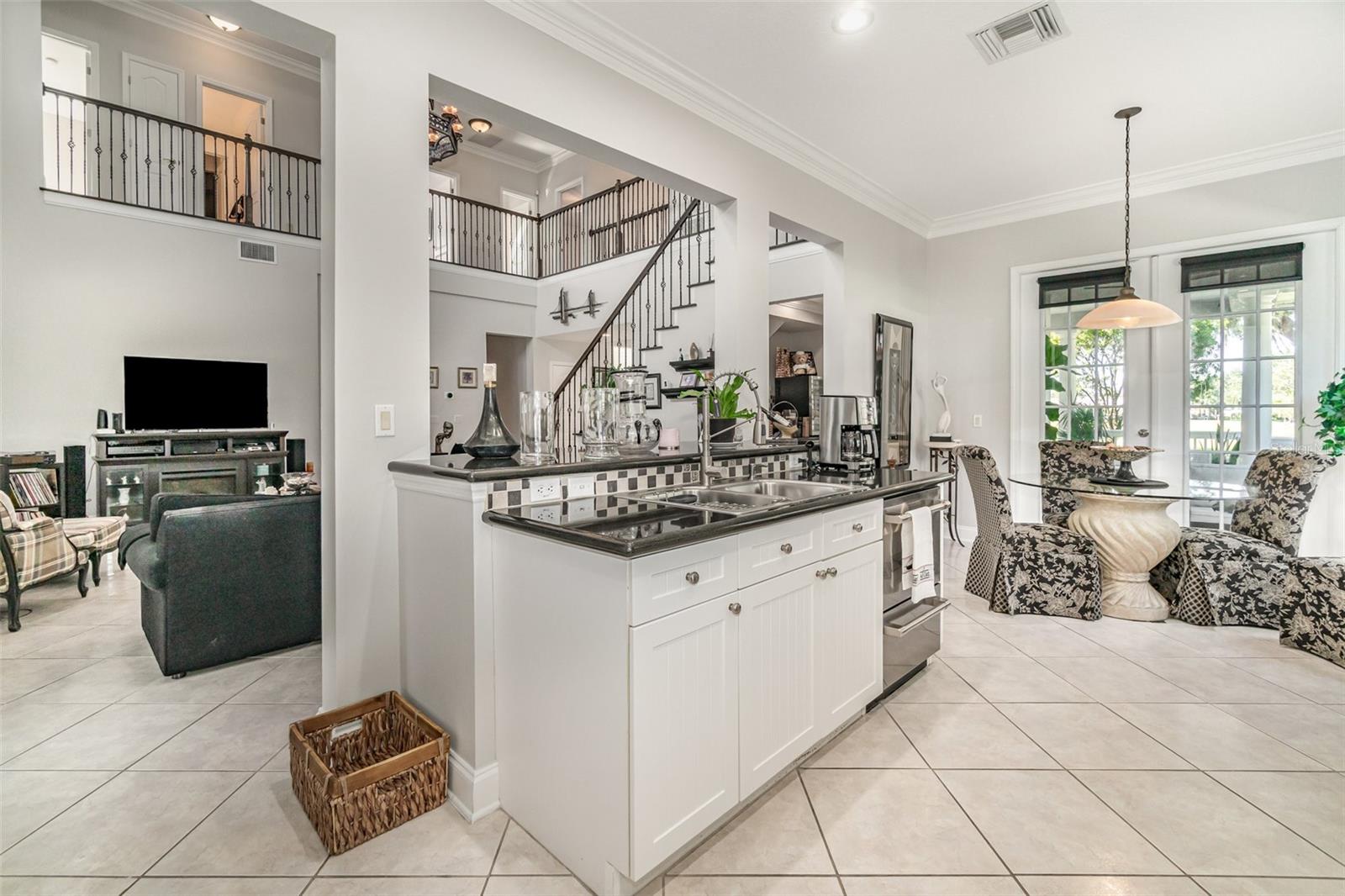 LAKES WINDERMERE PH 01 49 108 - Residential