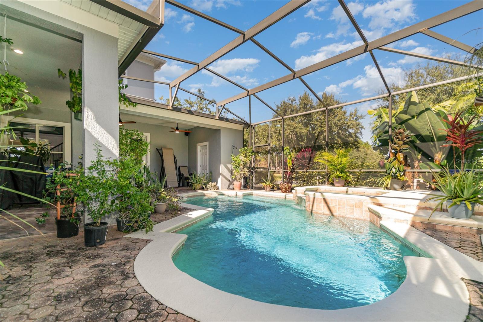 LAKES WINDERMERE PH 01 49 108 - Residential