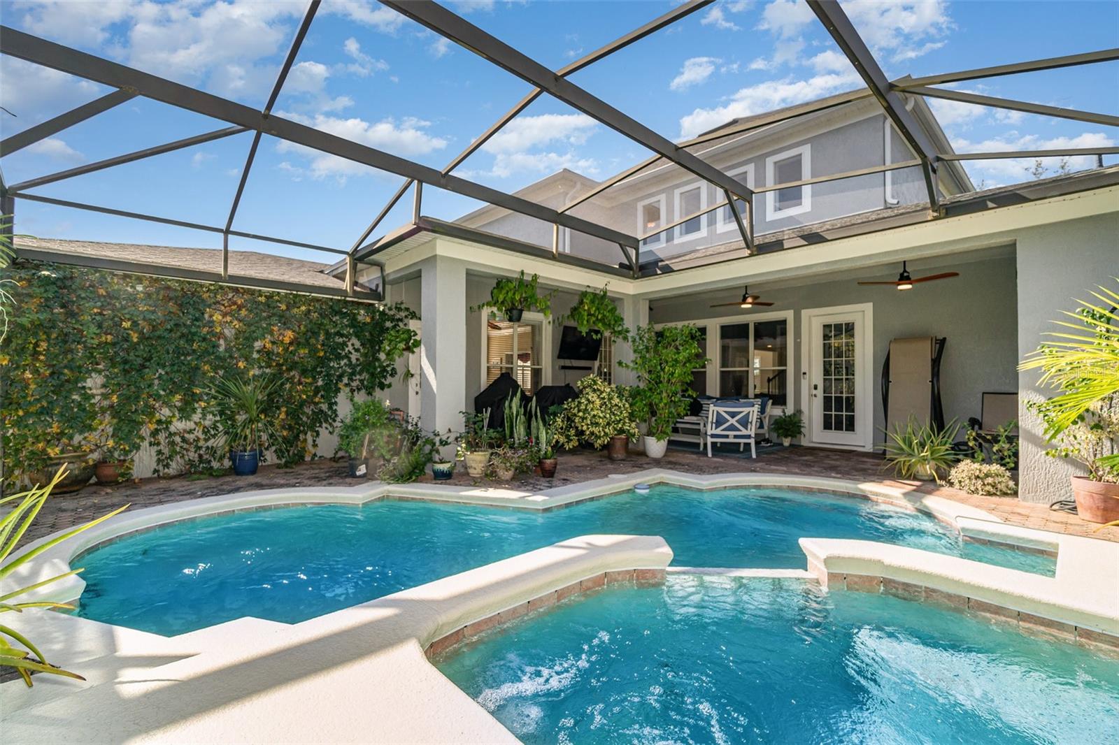 LAKES WINDERMERE PH 01 49 108 - Residential