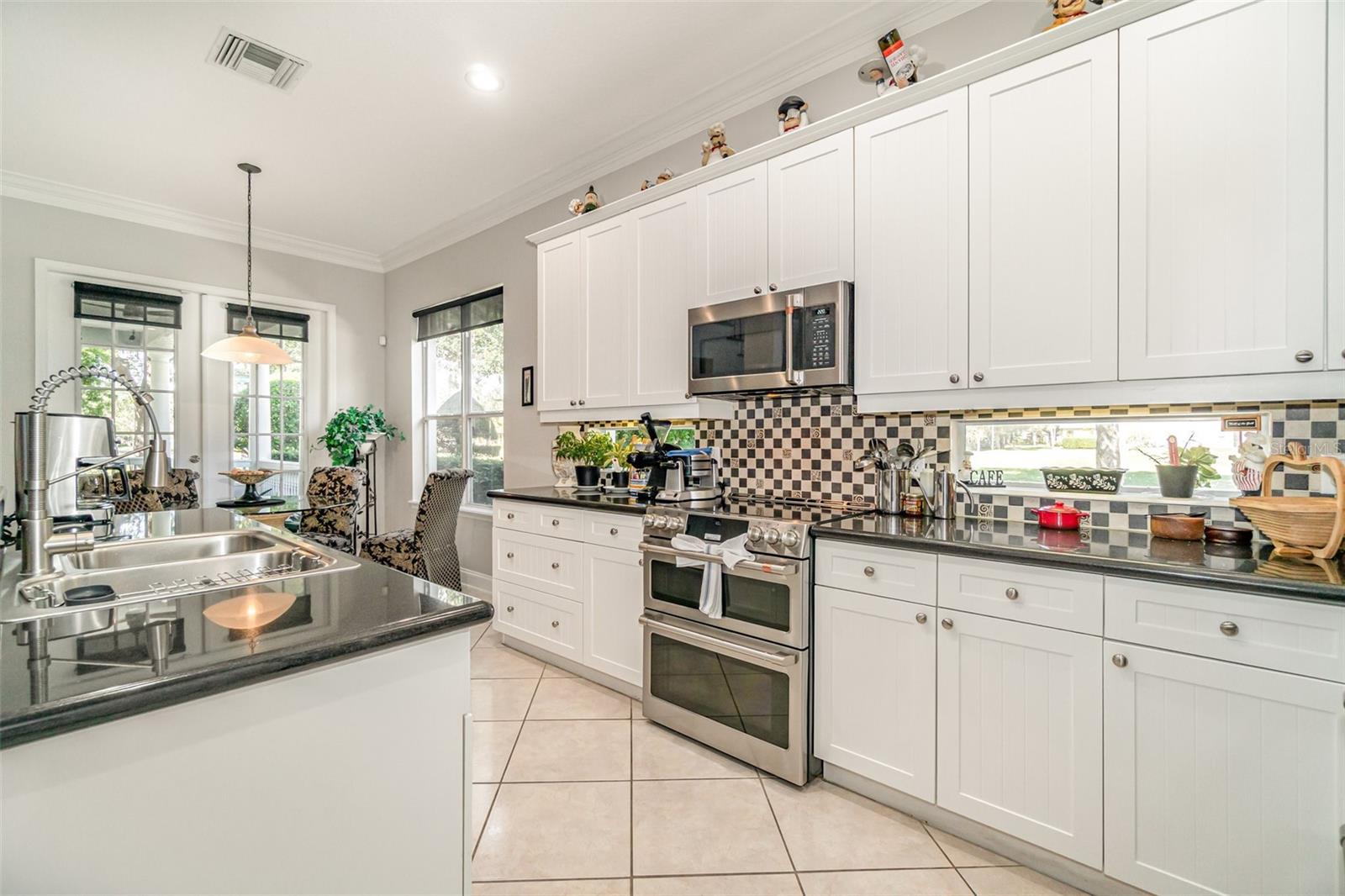 LAKES WINDERMERE PH 01 49 108 - Residential