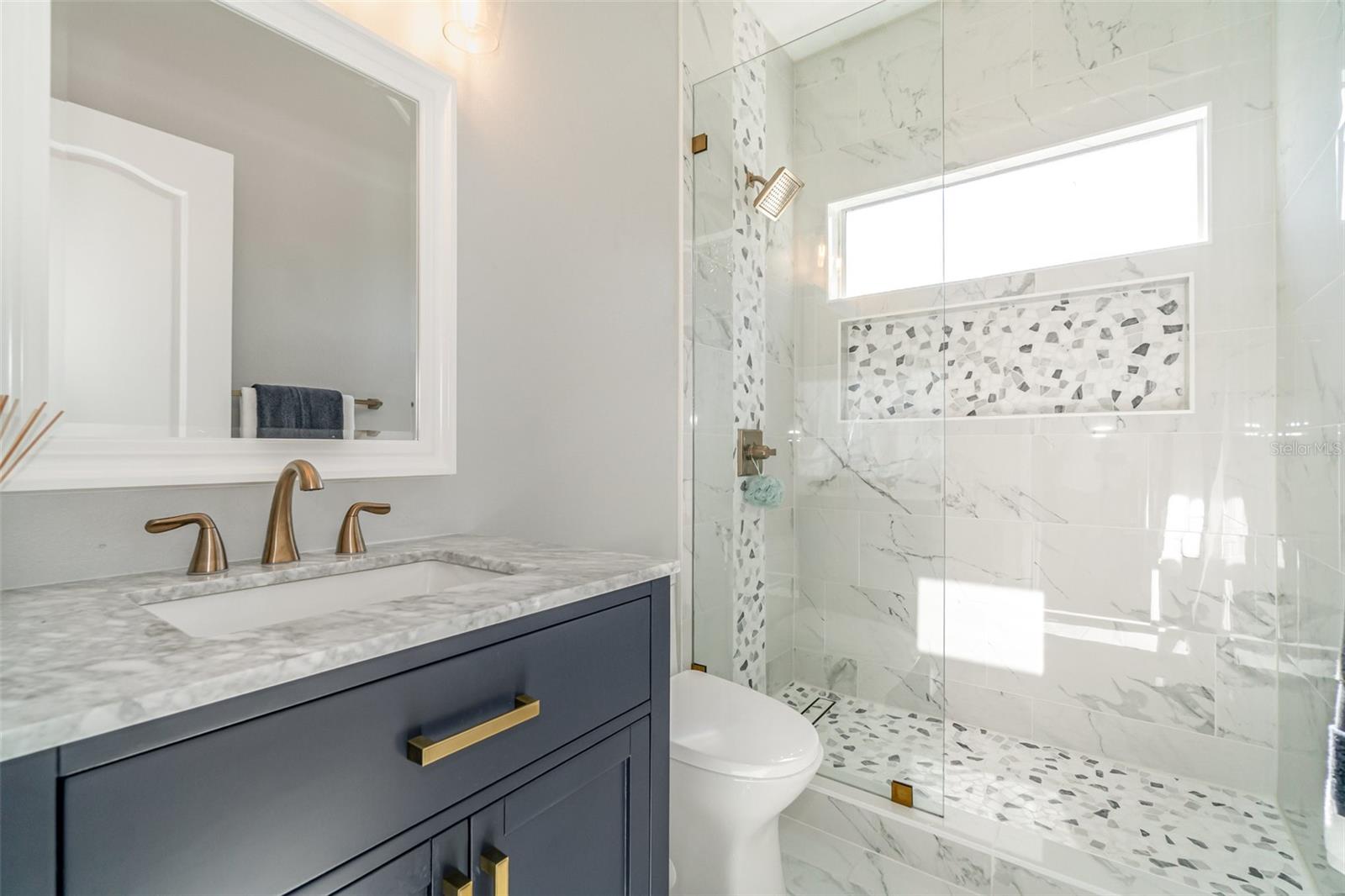 LAKES WINDERMERE PH 01 49 108 - Residential