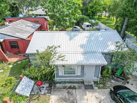 A home in TAMPA