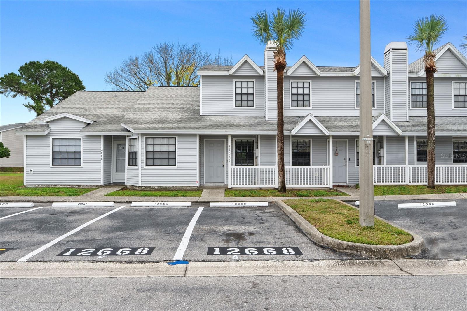 HAMPTON PARK TWNHMS UN 1 - Residential Lease