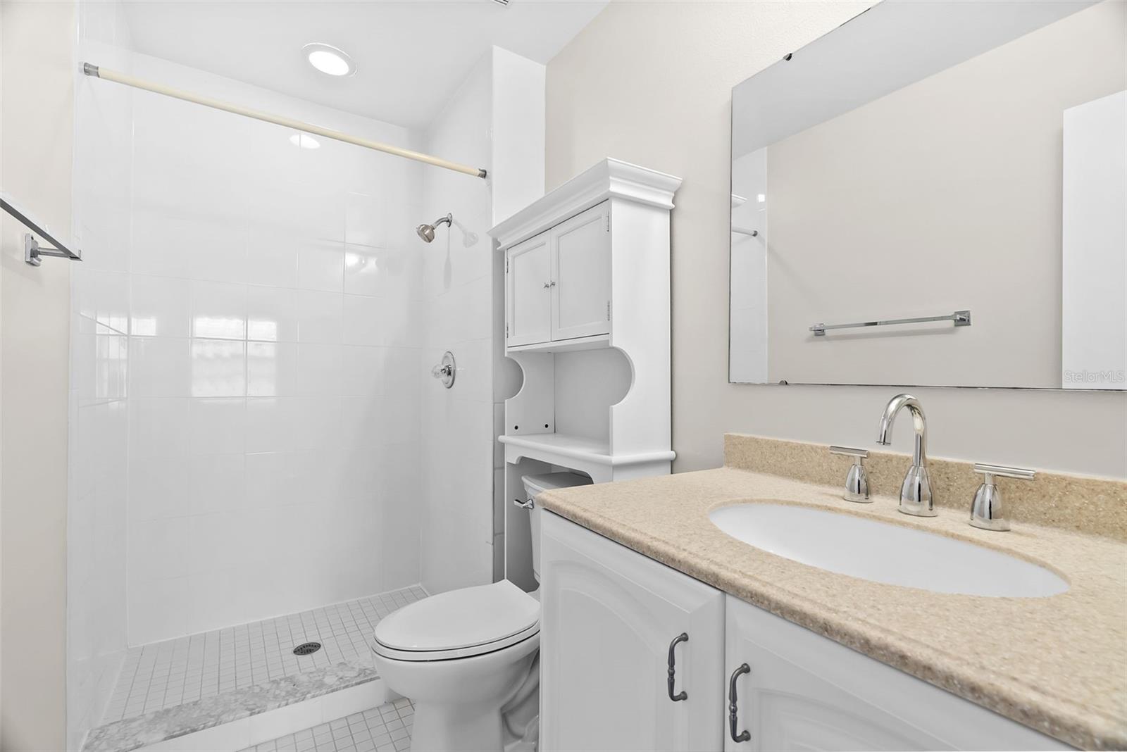 HAMPTON PARK TWNHMS UN 1 - Residential Lease