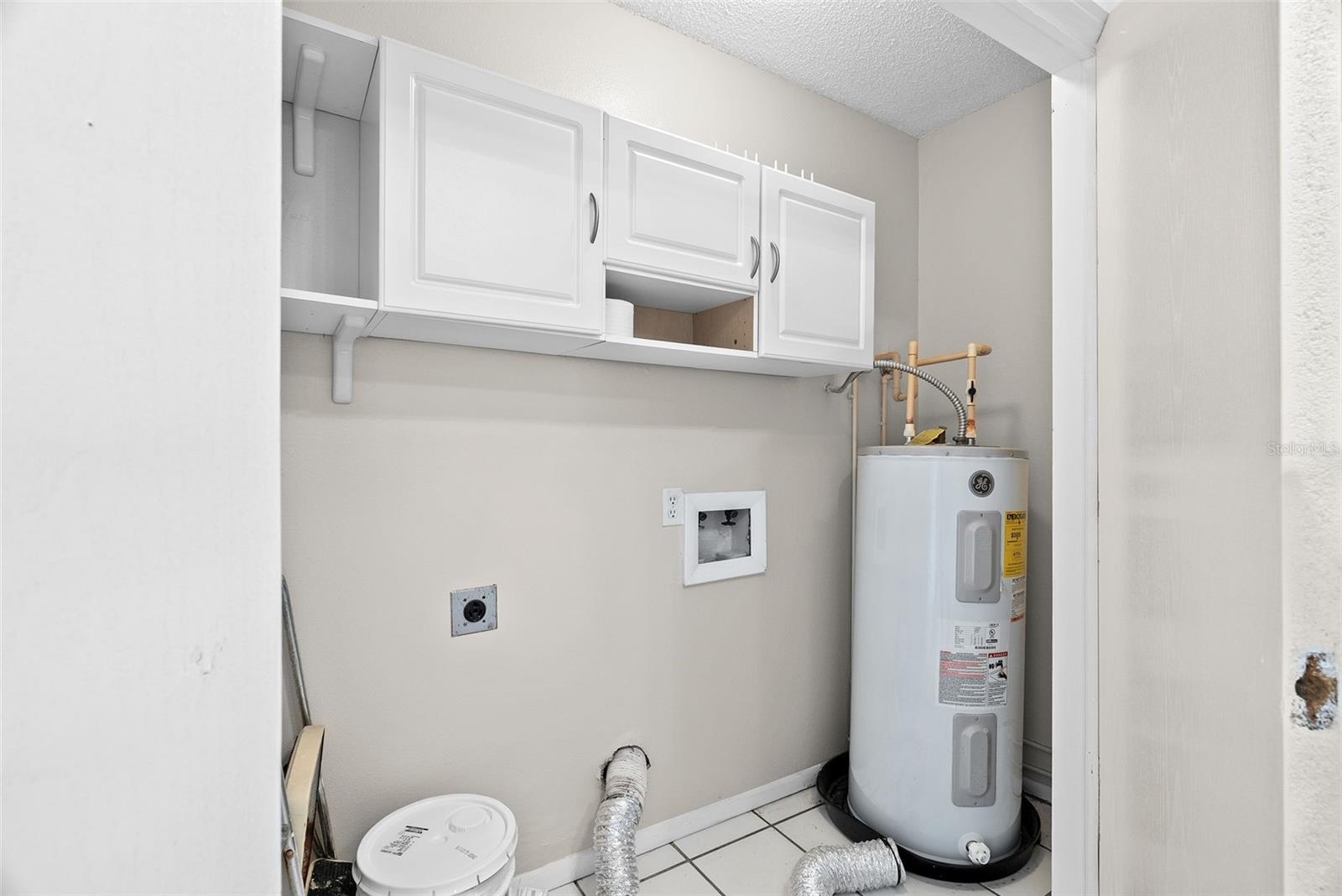 HAMPTON PARK TWNHMS UN 1 - Residential Lease