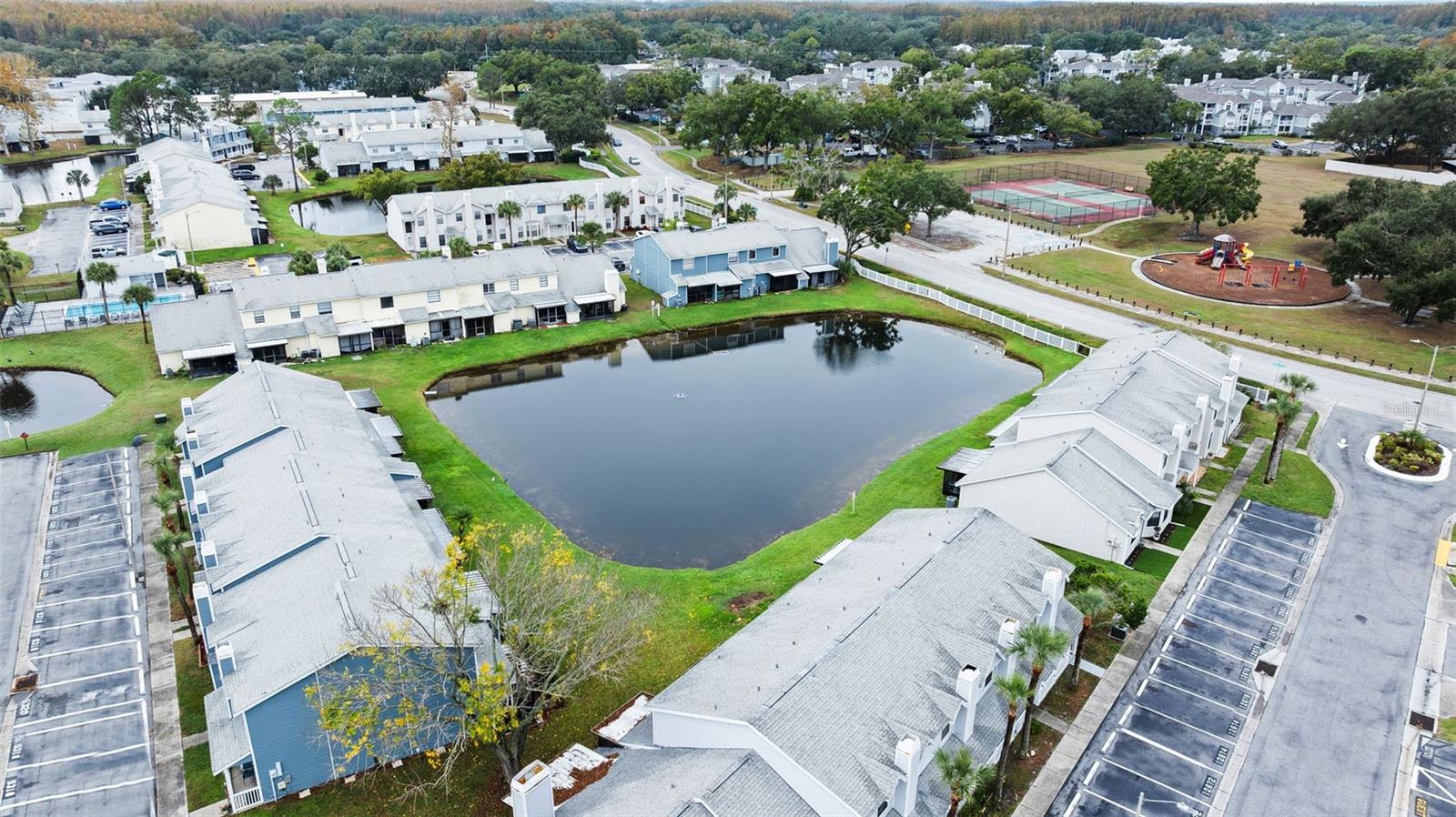 HAMPTON PARK TWNHMS UN 1 - Residential Lease