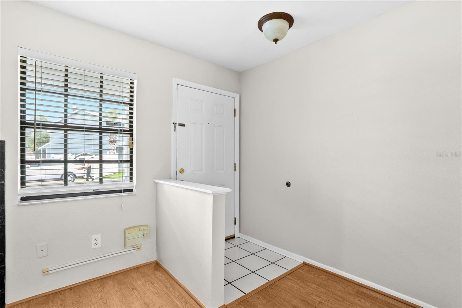 HAMPTON PARK TWNHMS UN 1 - Residential Lease