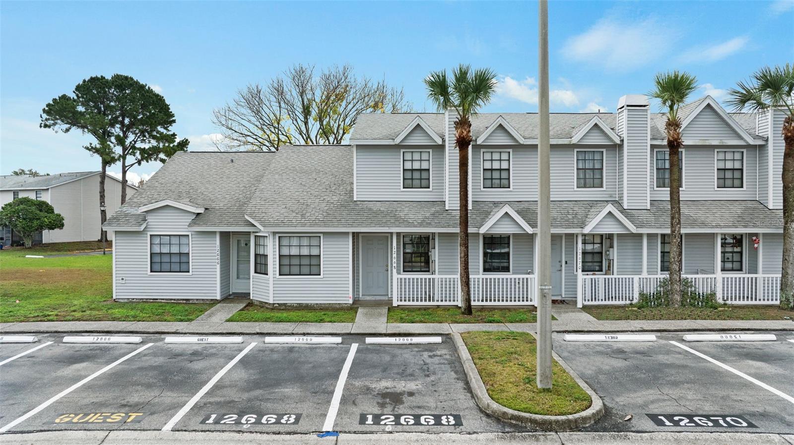 HAMPTON PARK TWNHMS UN 1 - Residential Lease