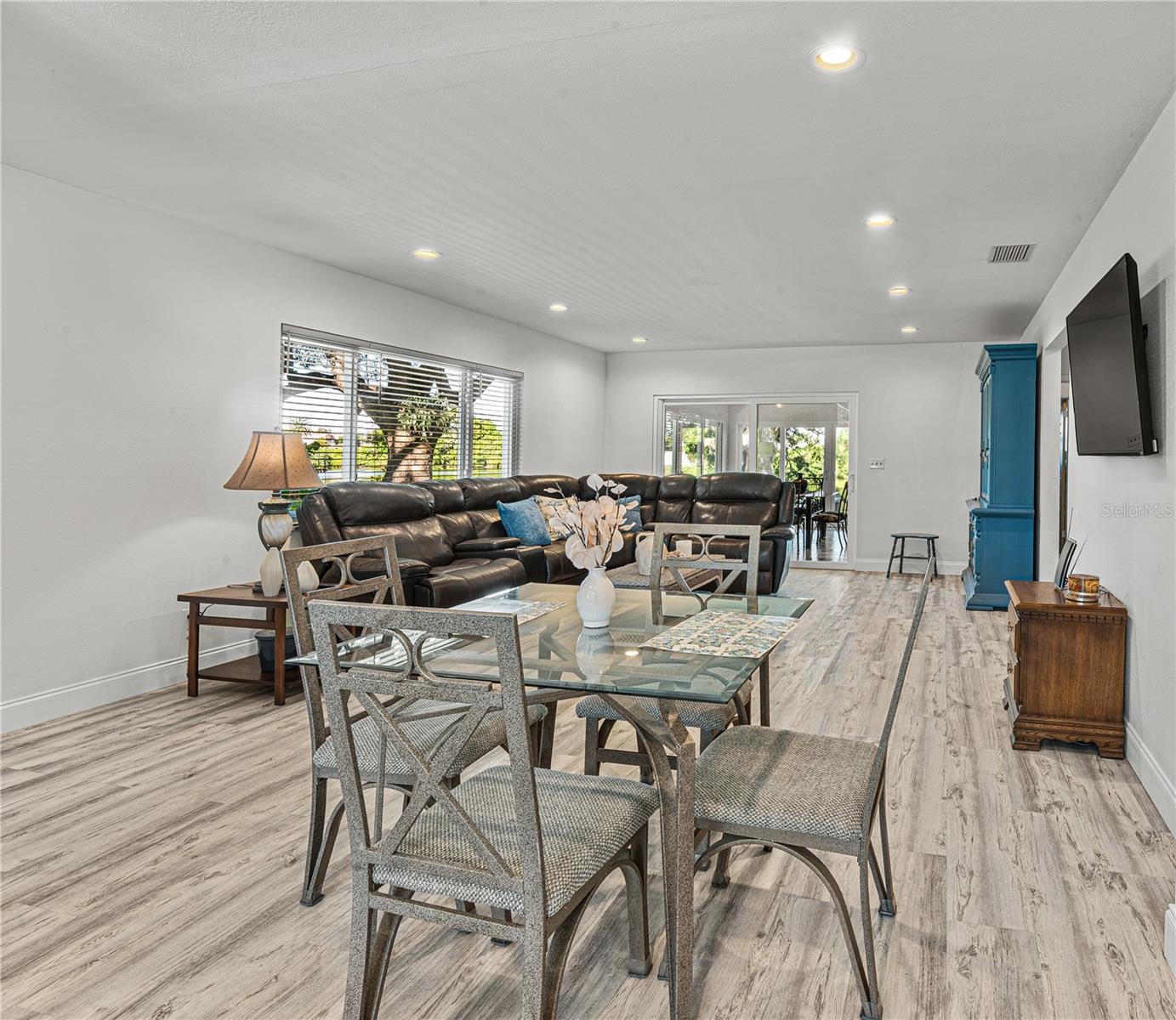 BLOSSOM LAKE VILLAGE SEC 1 - Residential