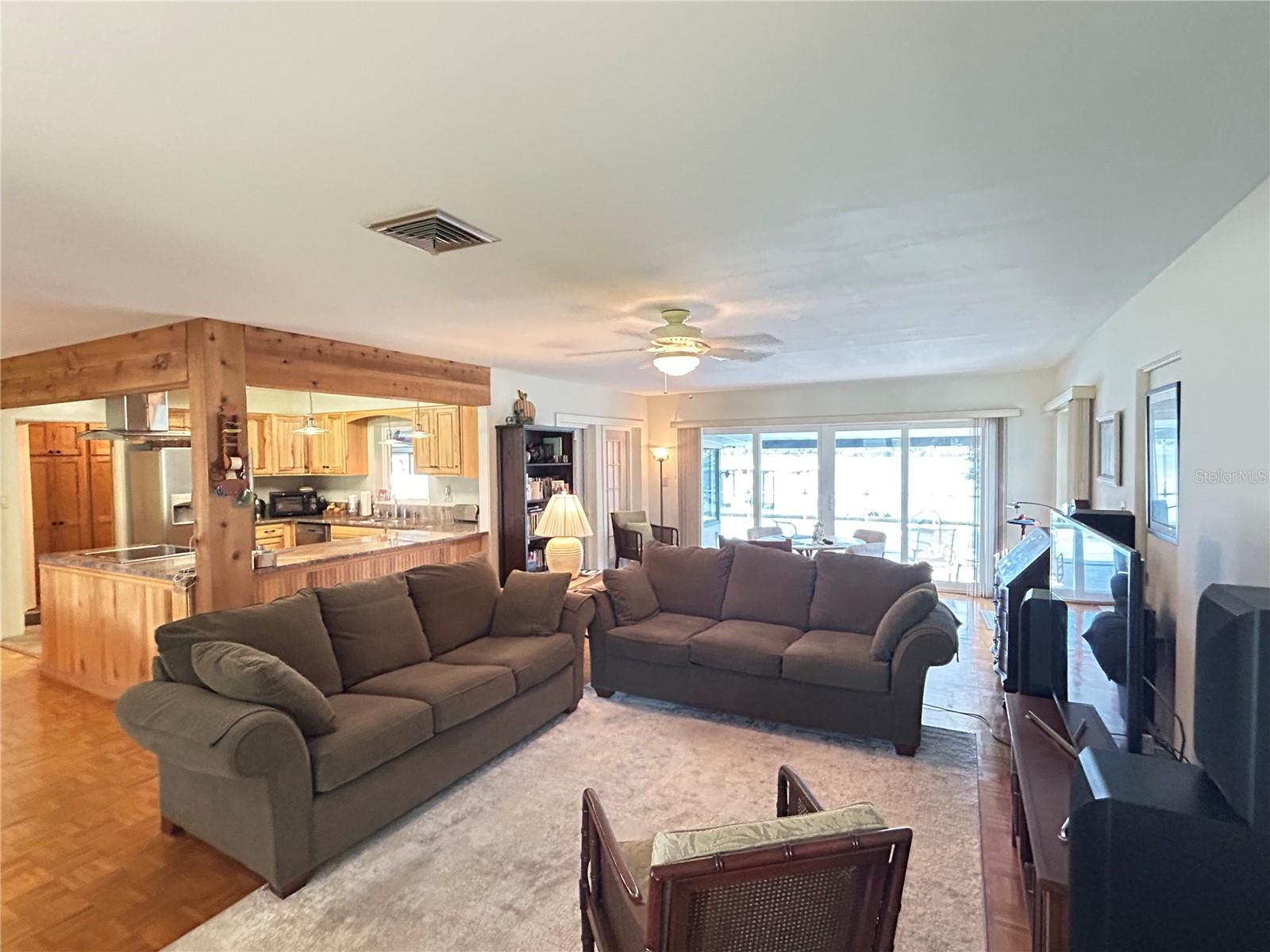 TANGERINE PKWY - Residential