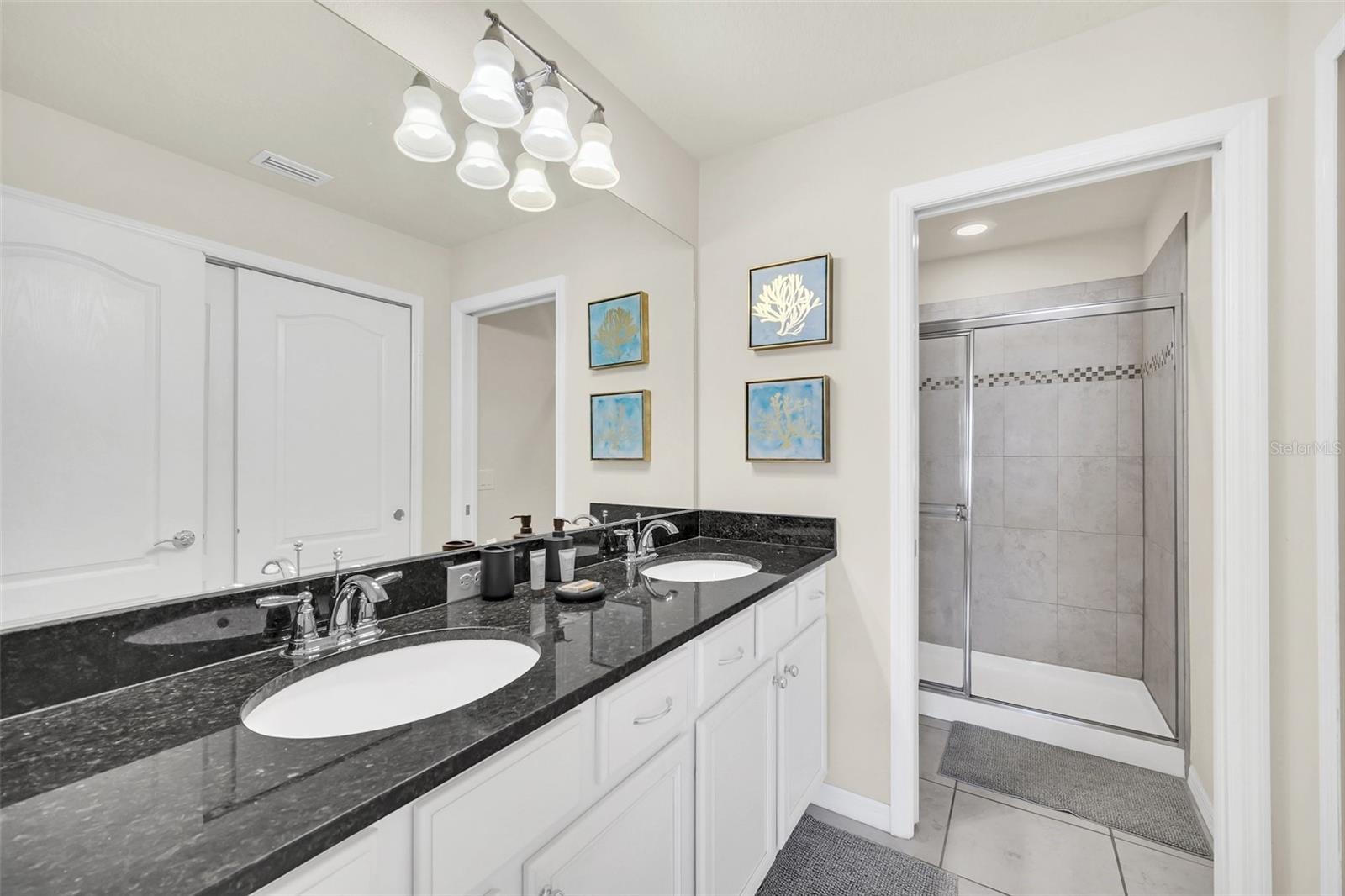 WINDSOR AT WESTSIDE PH 1 - Residential